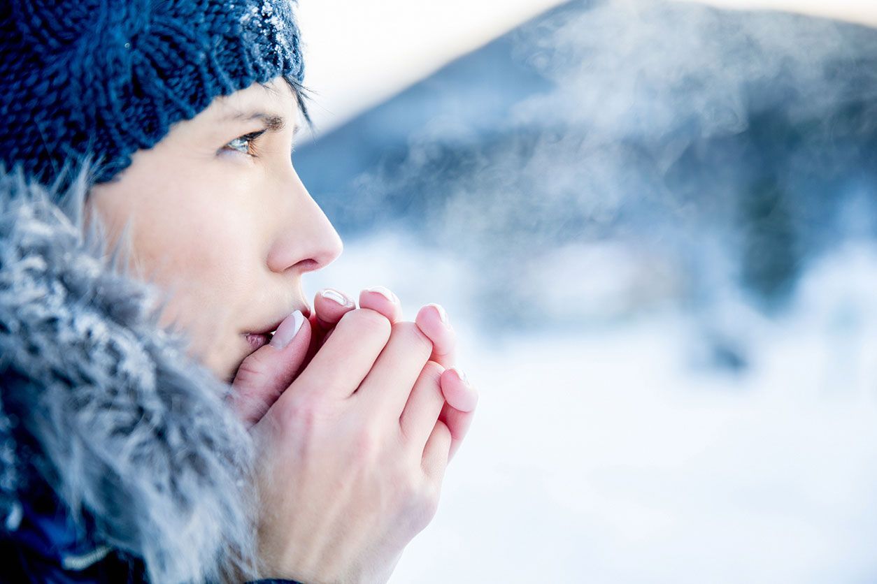 Illustration of indoor mold exposure and its hidden health risks during fall and winter months